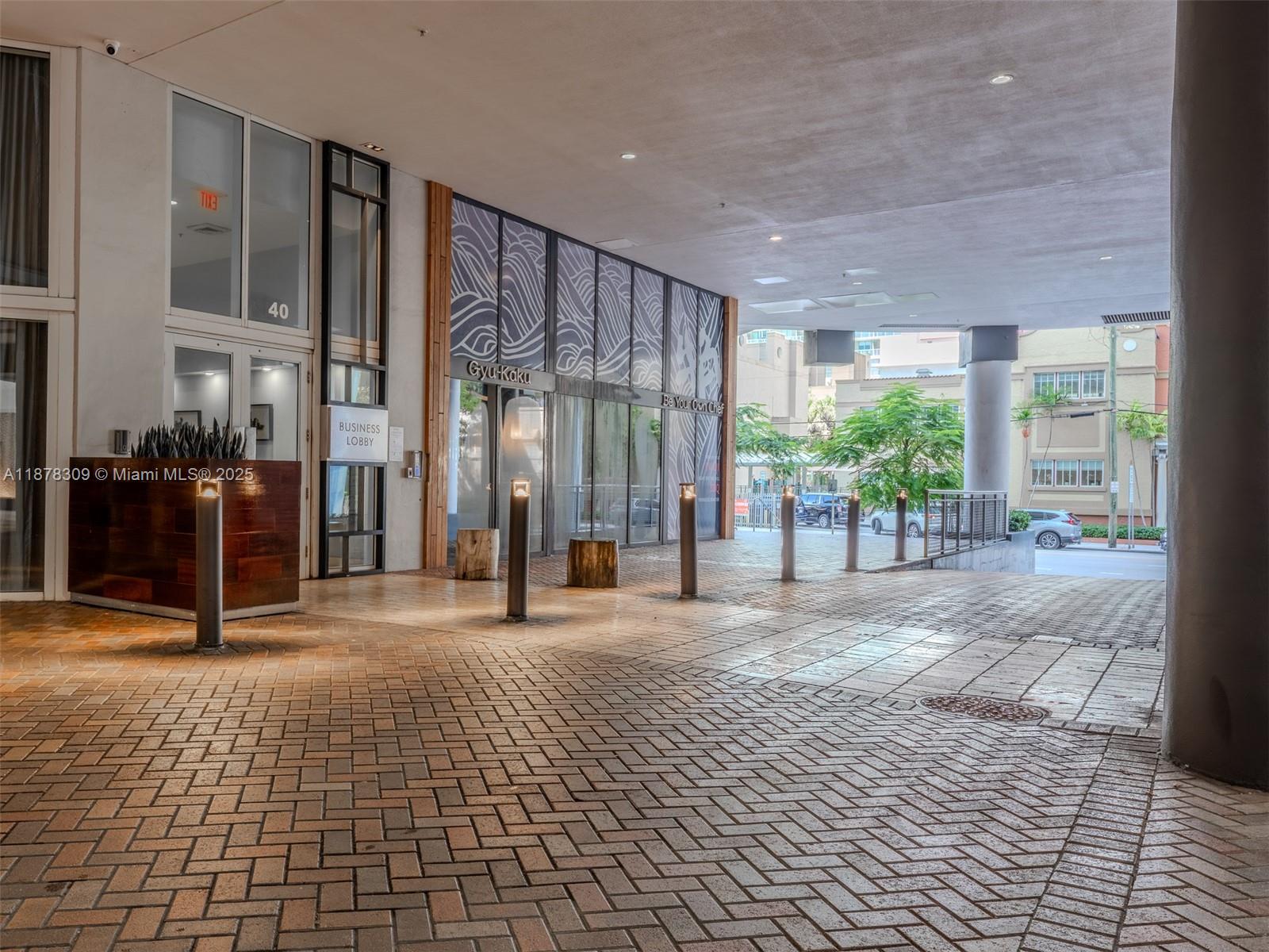 INFINITY AT BRICKELL COND - Residential Lease