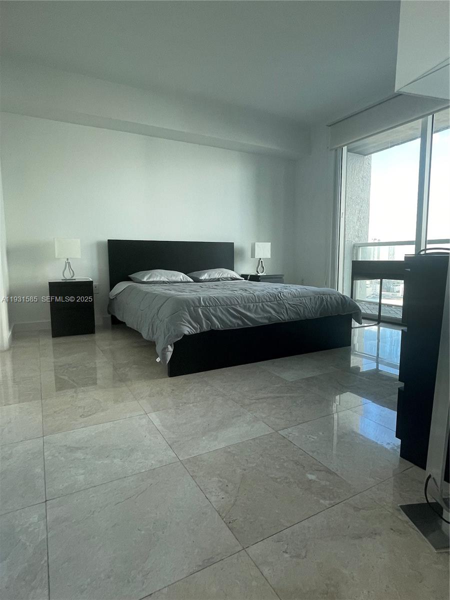 500 BRICKELL EAST CONDO - Residential Lease