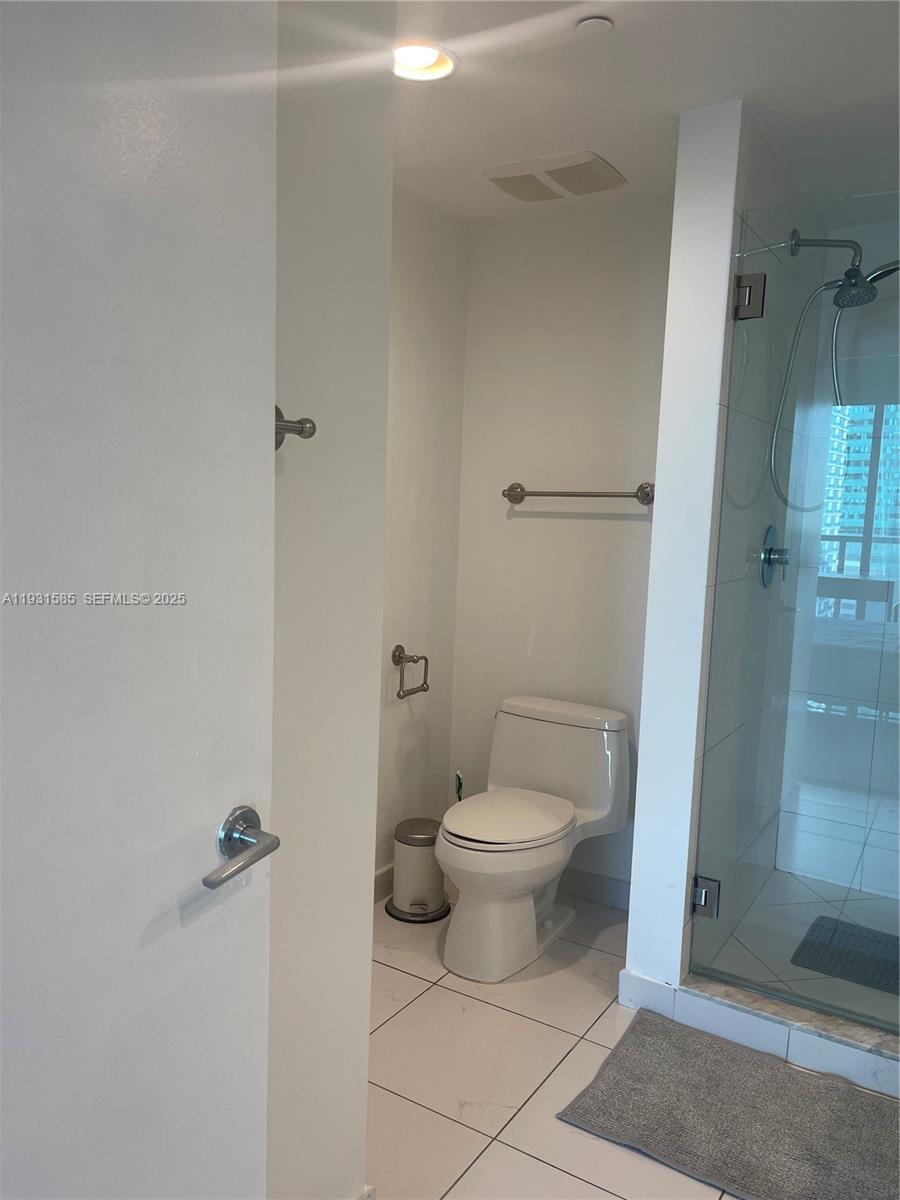 500 BRICKELL EAST CONDO - Residential Lease