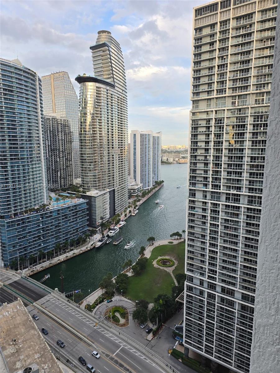 500 BRICKELL EAST CONDO - Residential Lease