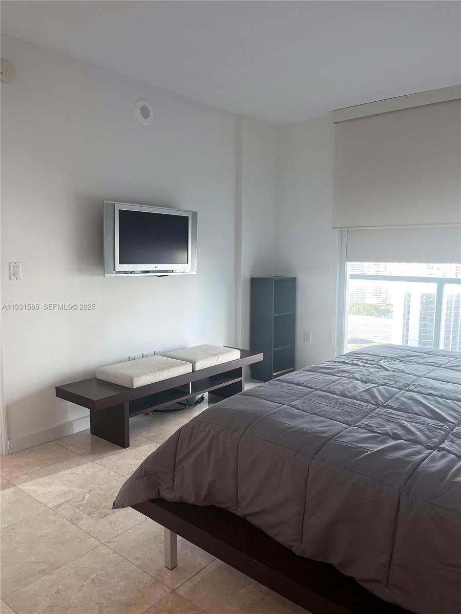 500 BRICKELL EAST CONDO - Residential Lease