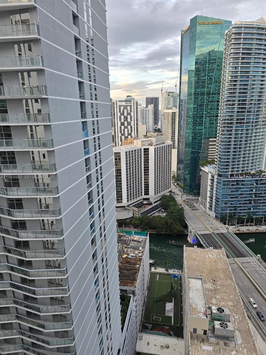 500 BRICKELL EAST CONDO - Residential Lease
