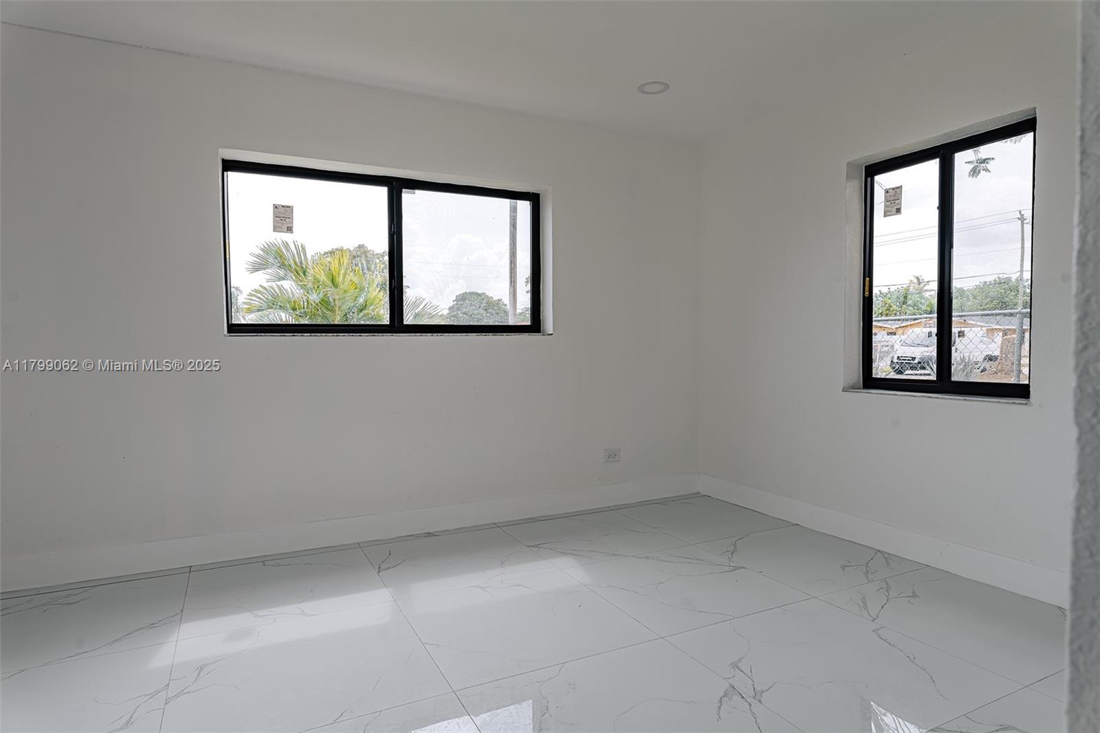SCOTT LAKE MANOR SEC 3 - Residential