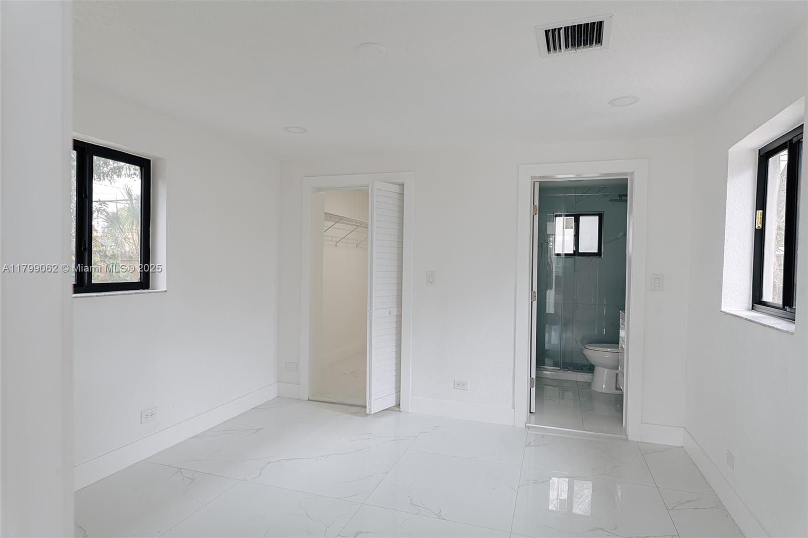 SCOTT LAKE MANOR SEC 3 - Residential