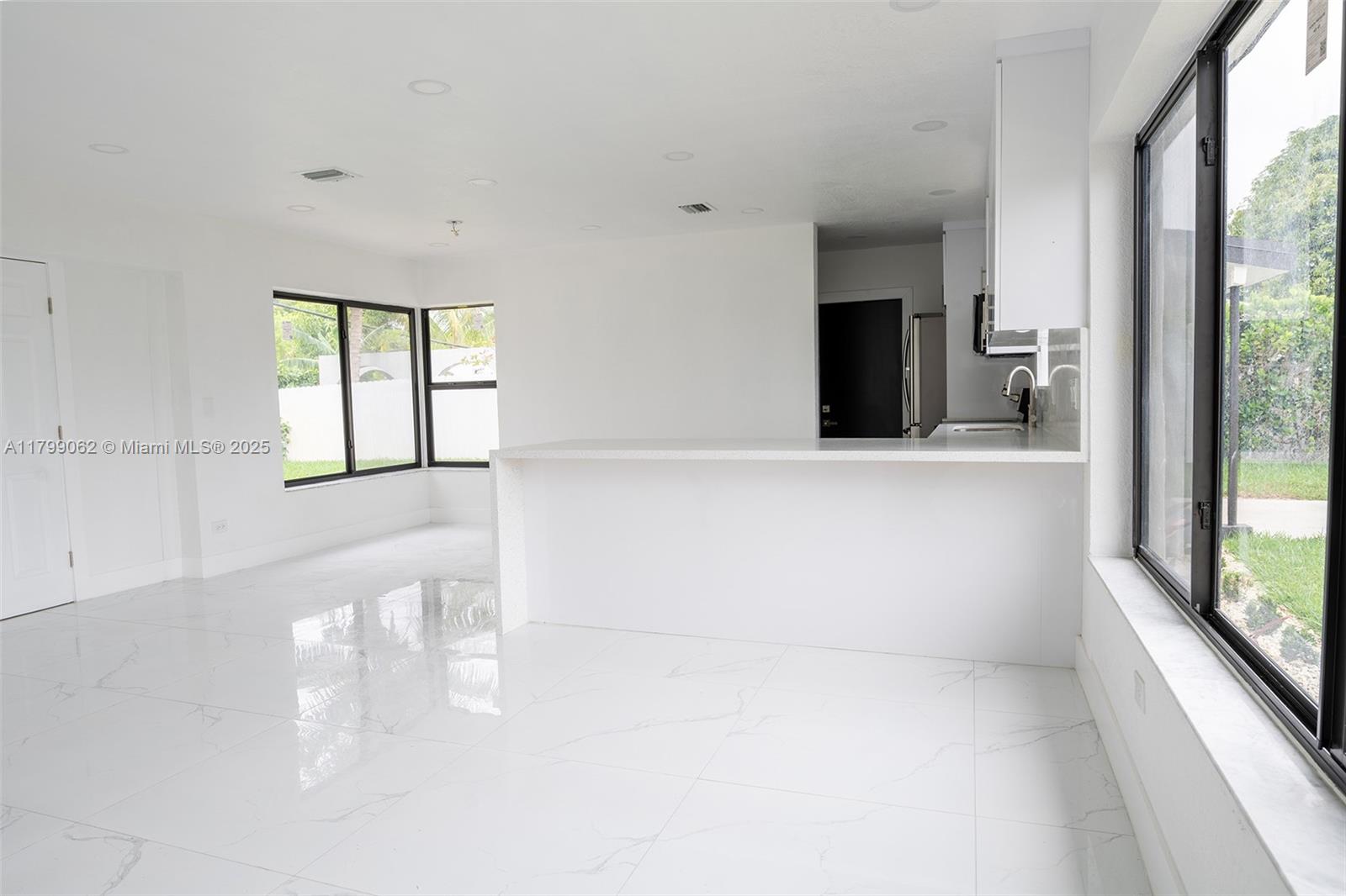 SCOTT LAKE MANOR SEC 3 - Residential