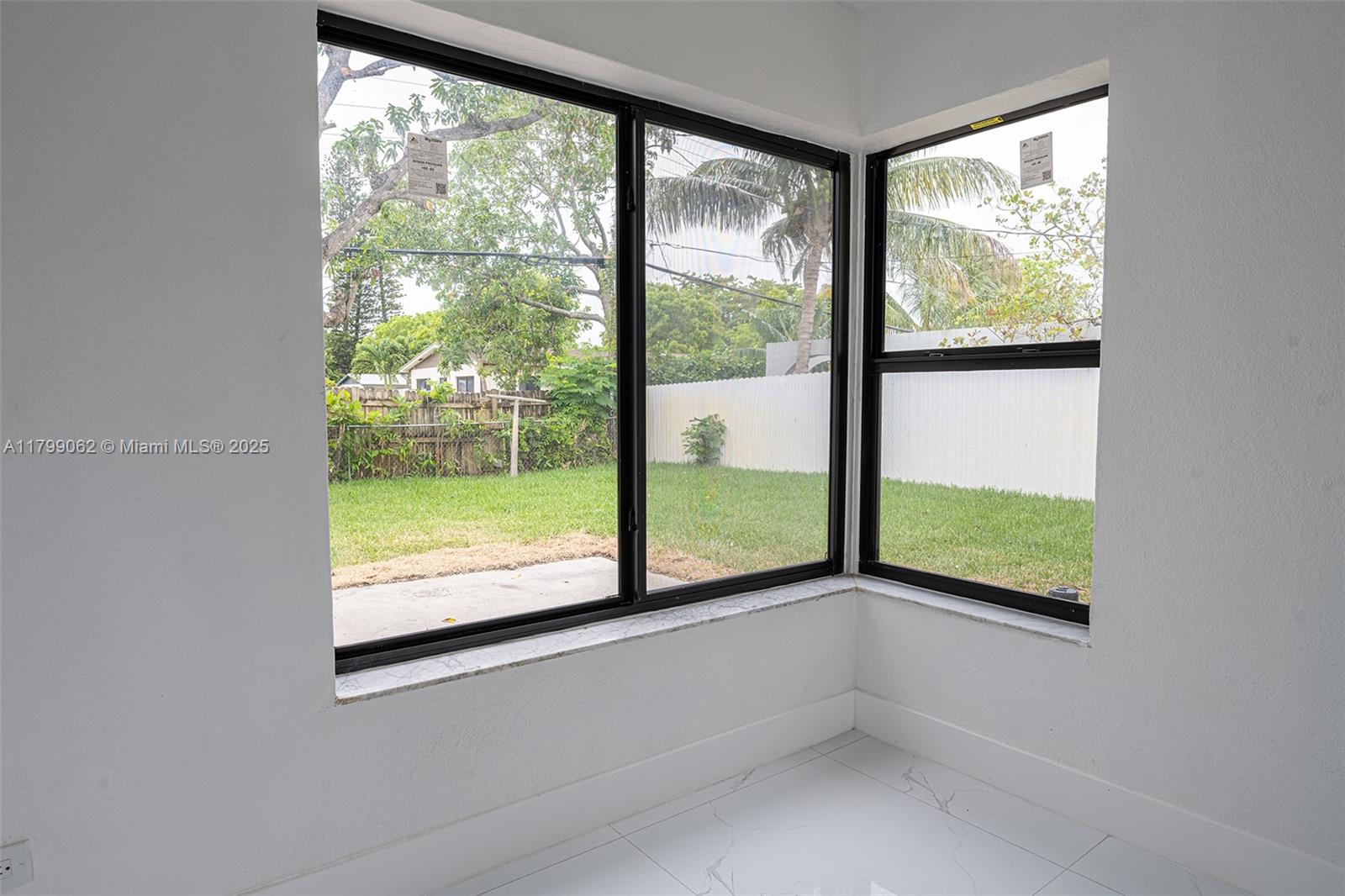 SCOTT LAKE MANOR SEC 3 - Residential
