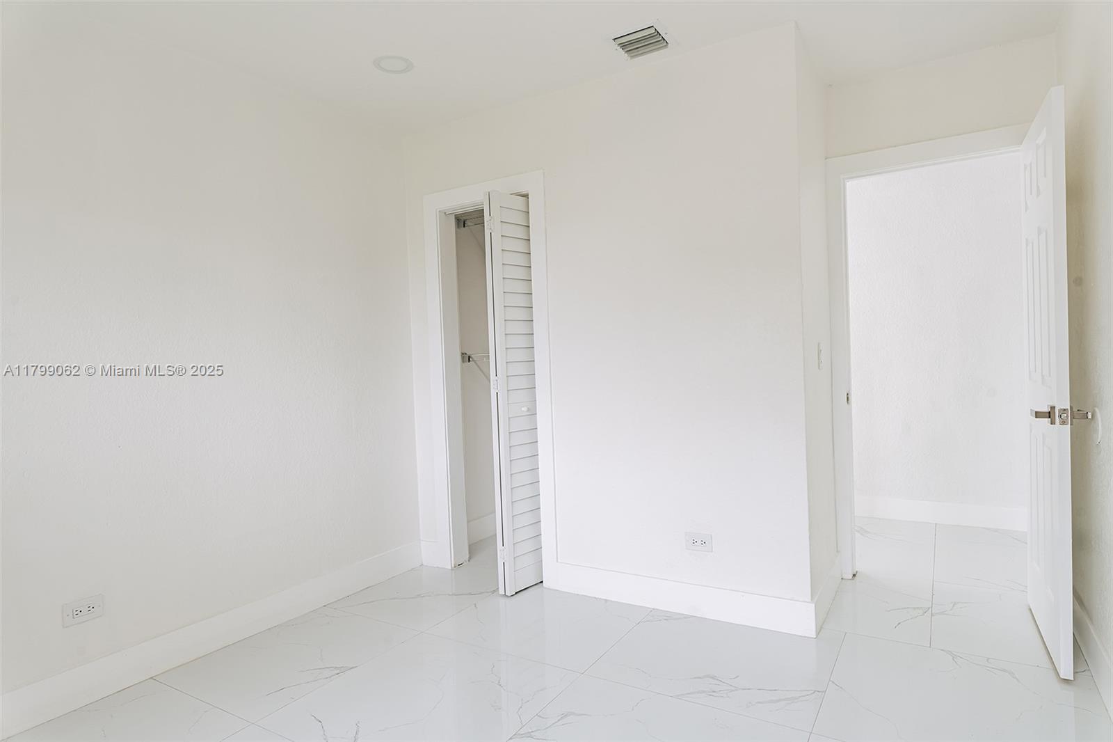 SCOTT LAKE MANOR SEC 3 - Residential