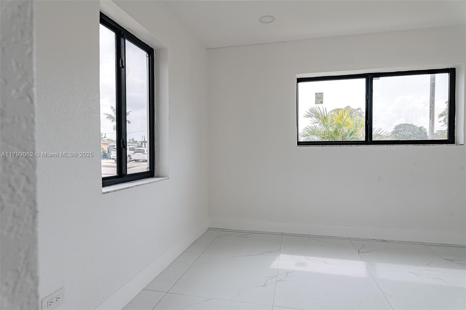 SCOTT LAKE MANOR SEC 3 - Residential