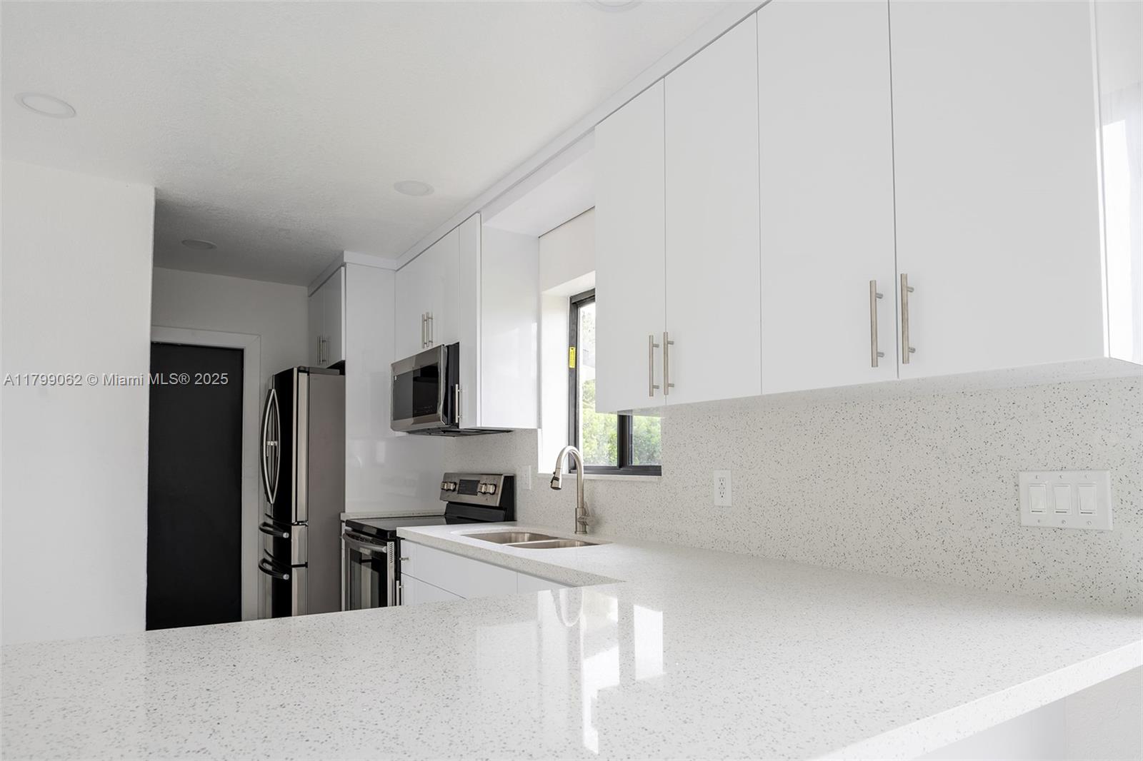 SCOTT LAKE MANOR SEC 3 - Residential