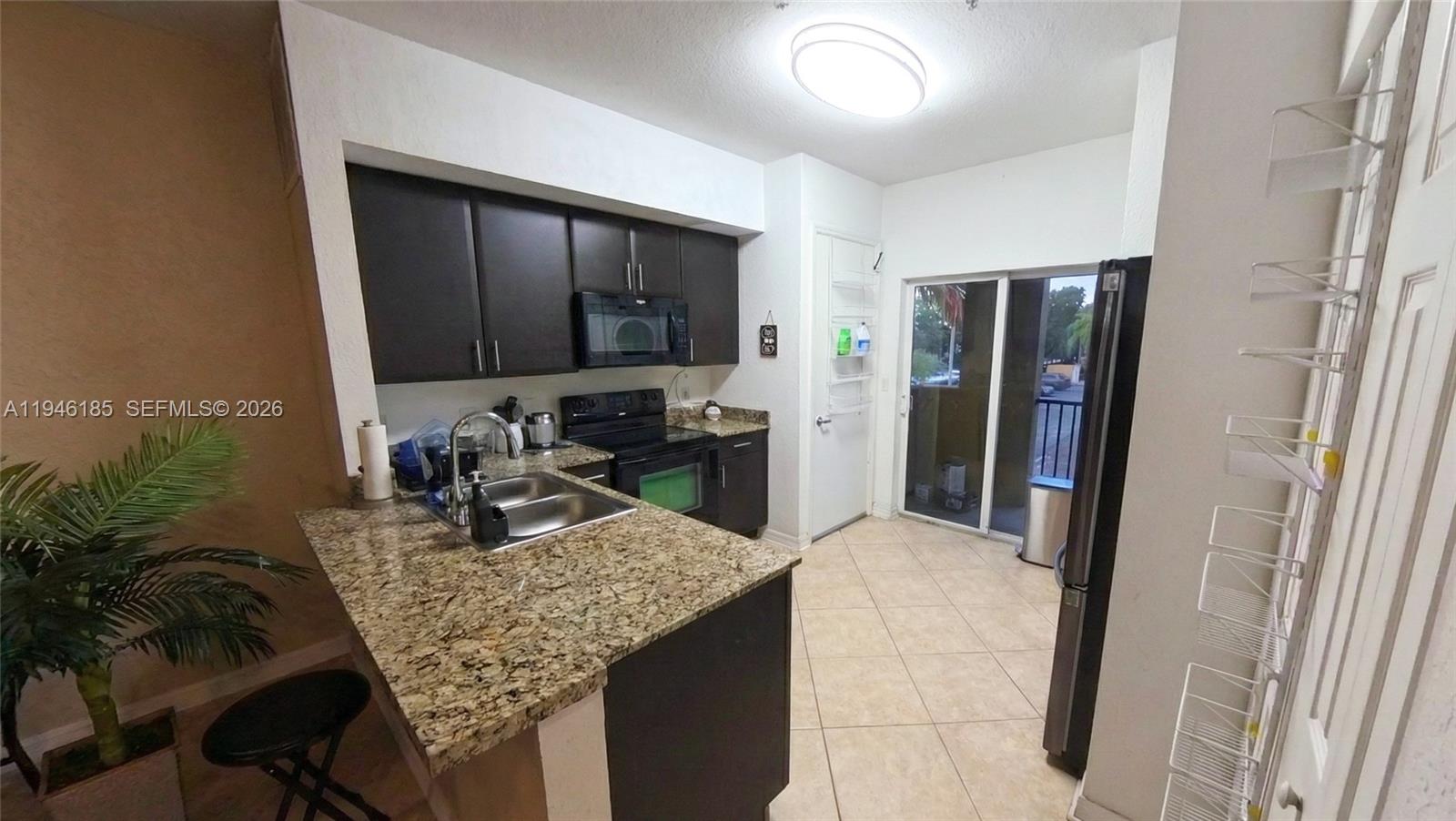 HIGHLAND PARK VILLAGE CON - Residential