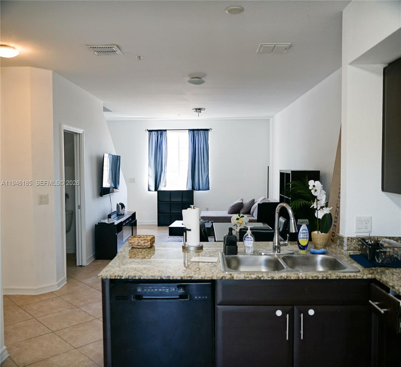 HIGHLAND PARK VILLAGE CON - Residential