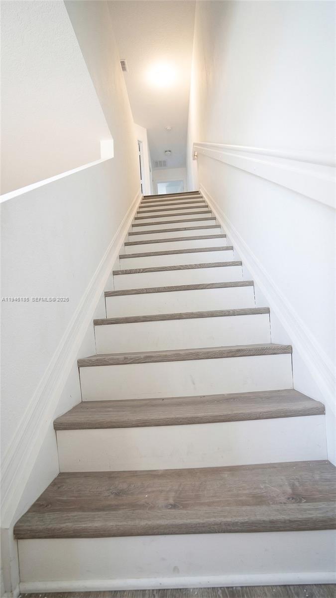 HIGHLAND PARK VILLAGE CON - Residential