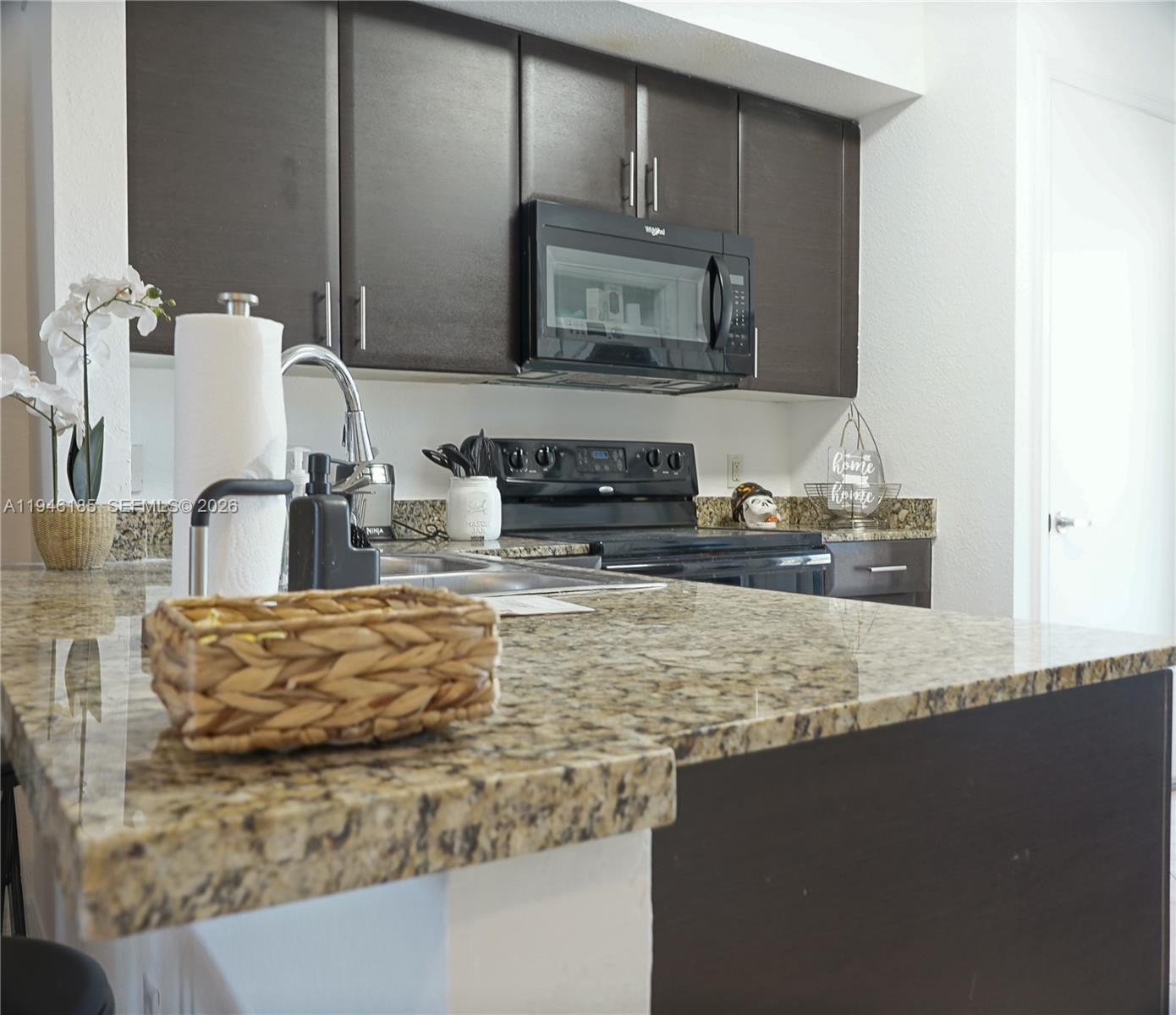 HIGHLAND PARK VILLAGE CON - Residential