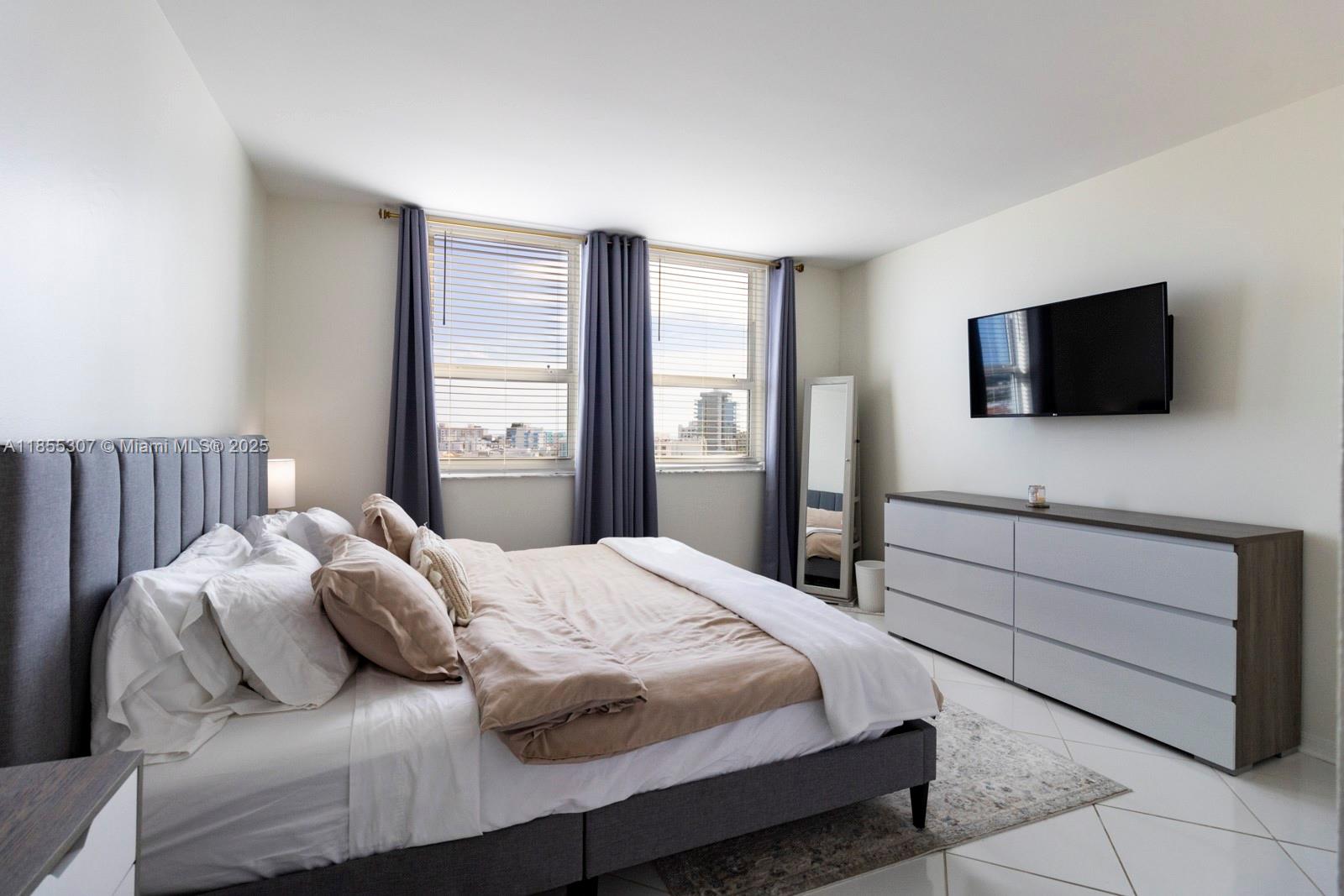 YACHT CLUB AT PORTOFINO C - Residential