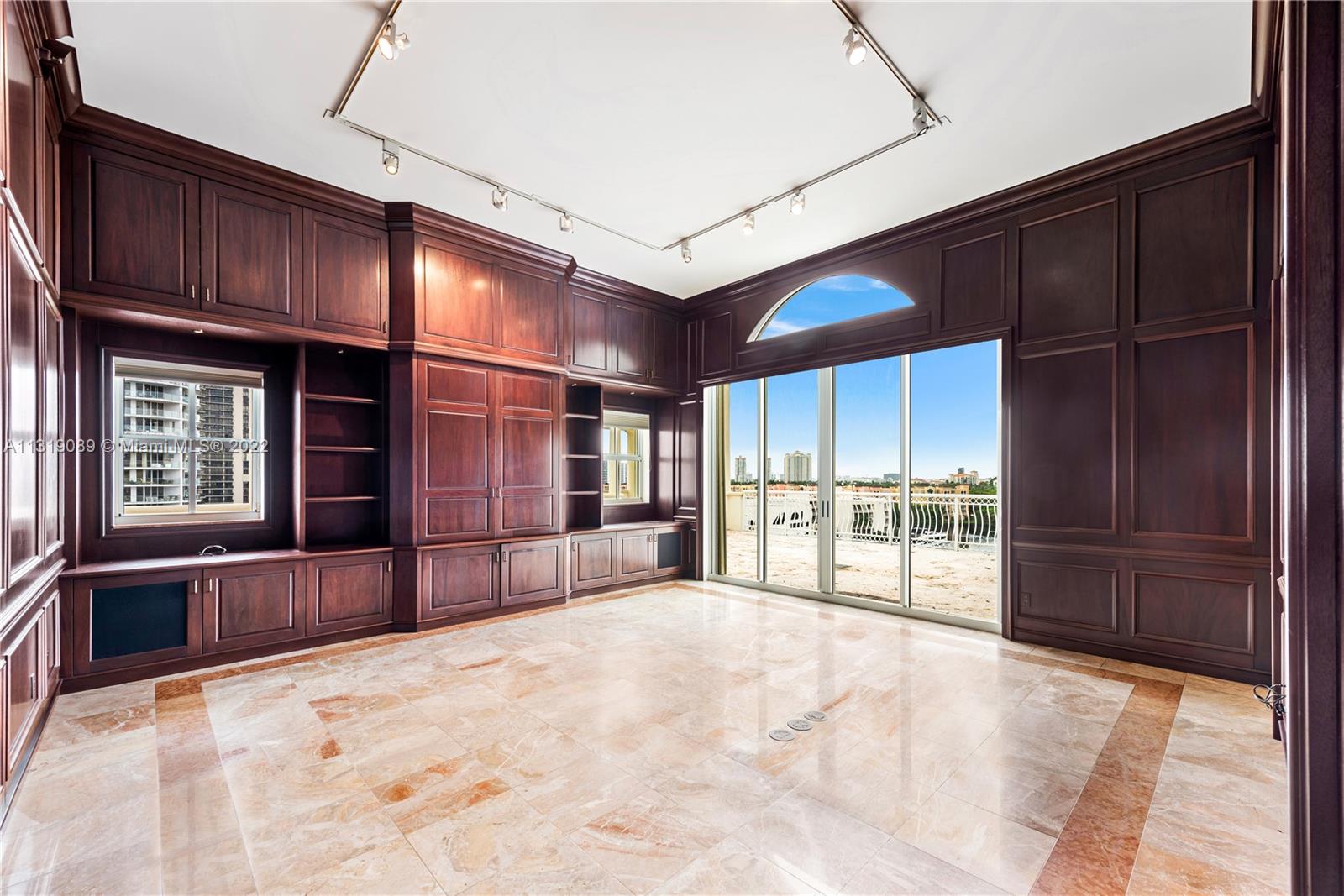 BELLA VISTA SOUTH - Residential