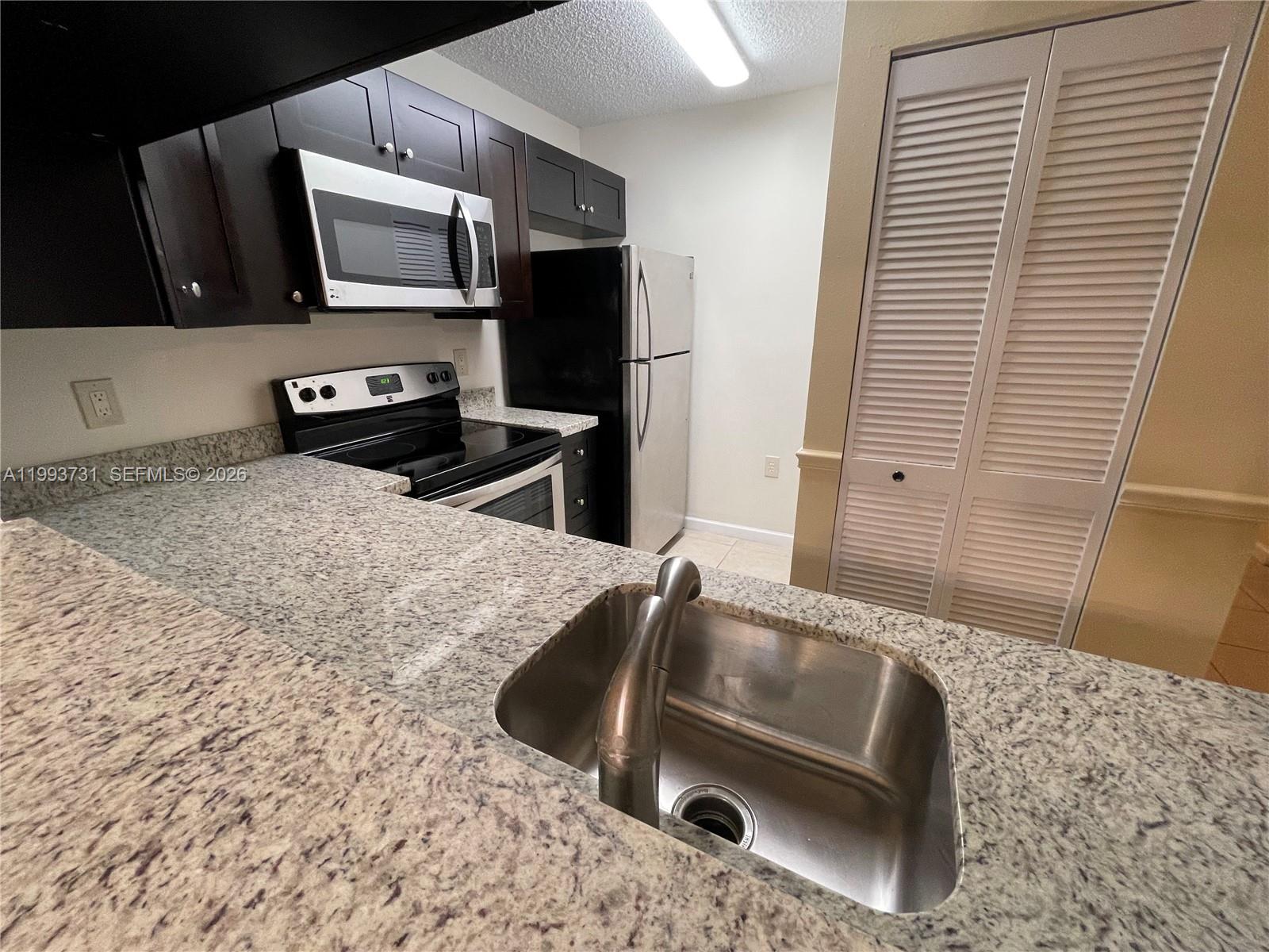 STERLING VILLAGES OF PALM - Residential Lease