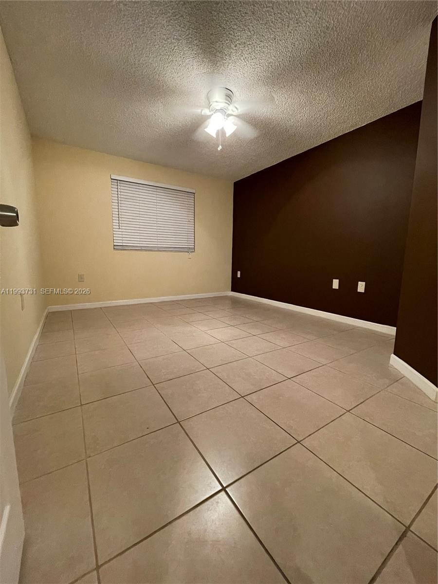 STERLING VILLAGES OF PALM - Residential Lease