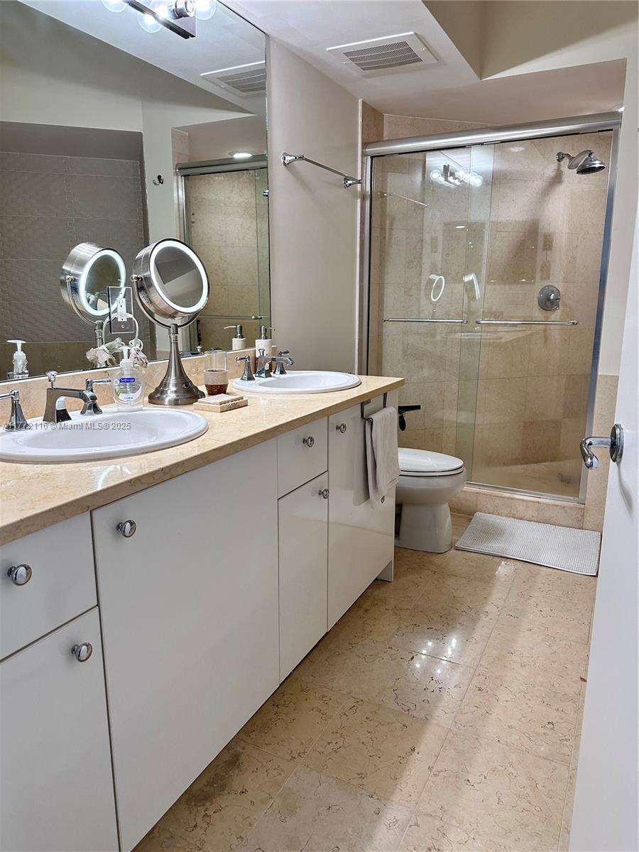 TURNBERRY VILLAGE SO TOWE - Residential