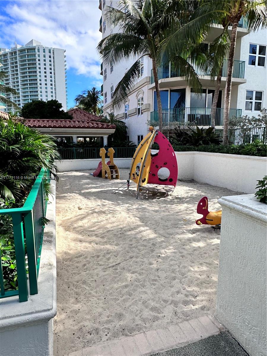 TURNBERRY VILLAGE SO TOWE - Residential