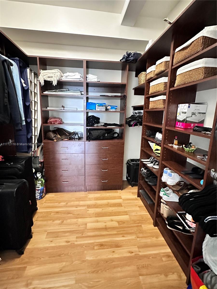 TURNBERRY VILLAGE SO TOWE - Residential