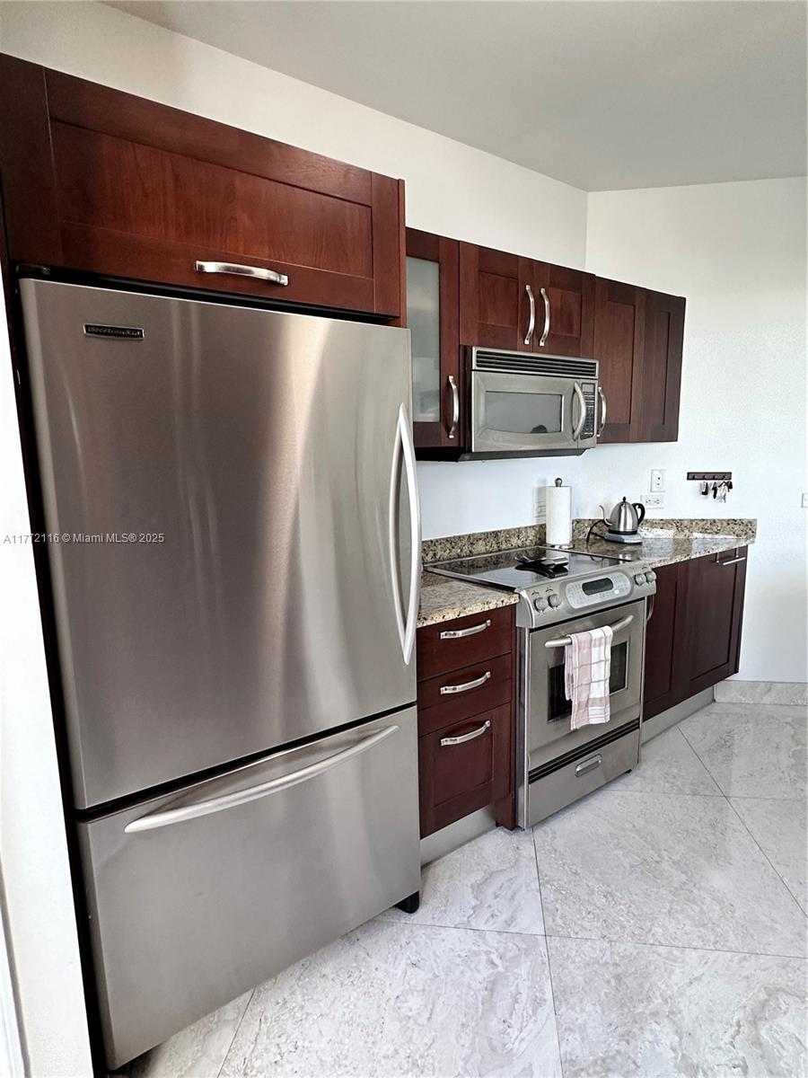 TURNBERRY VILLAGE SO TOWE - Residential