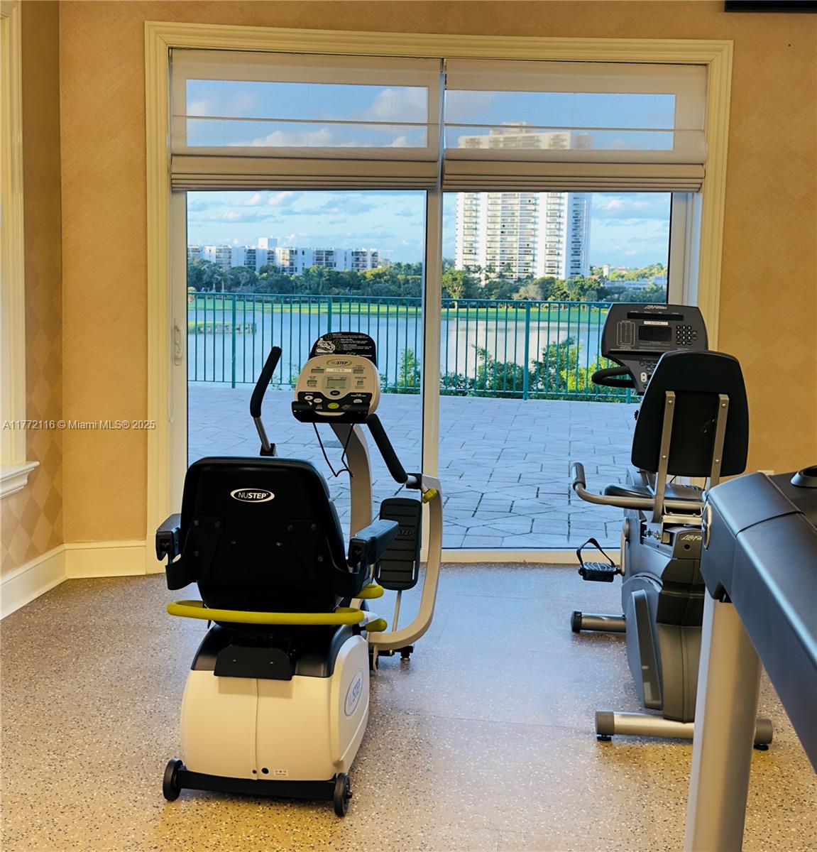 TURNBERRY VILLAGE SO TOWE - Residential