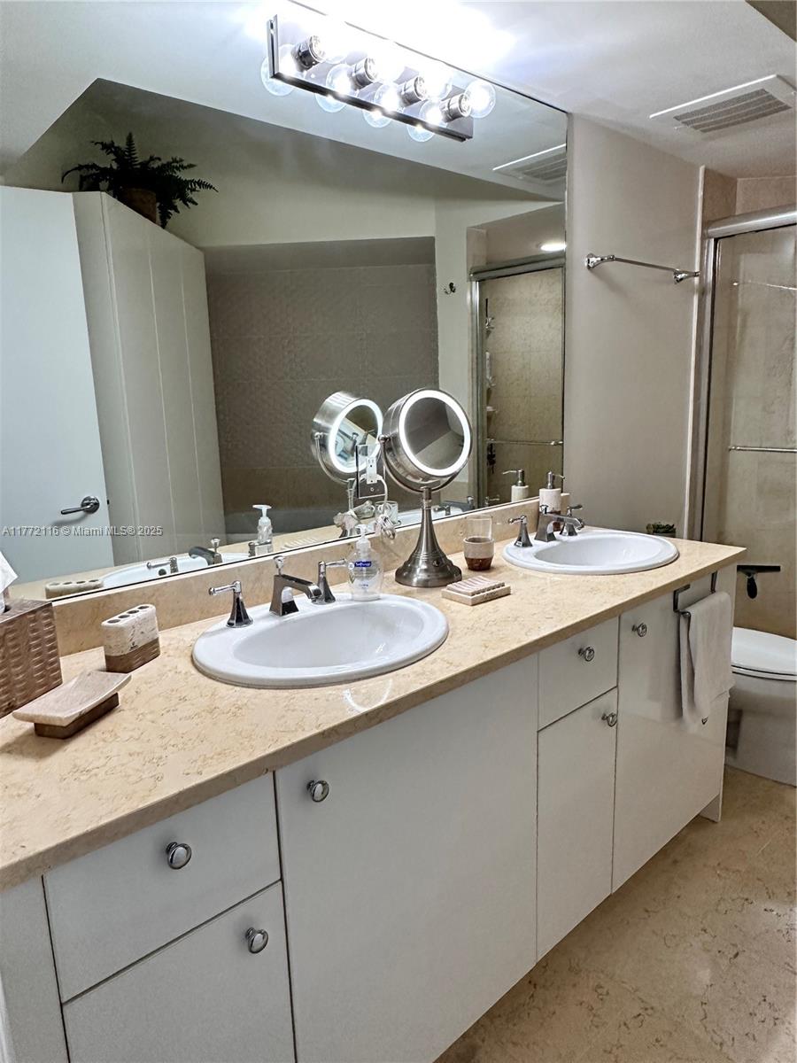 TURNBERRY VILLAGE SO TOWE - Residential