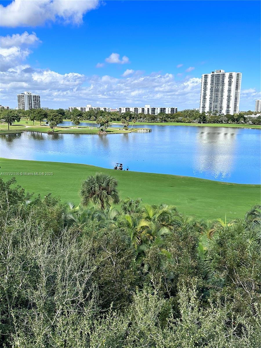 TURNBERRY VILLAGE SO TOWE - Residential