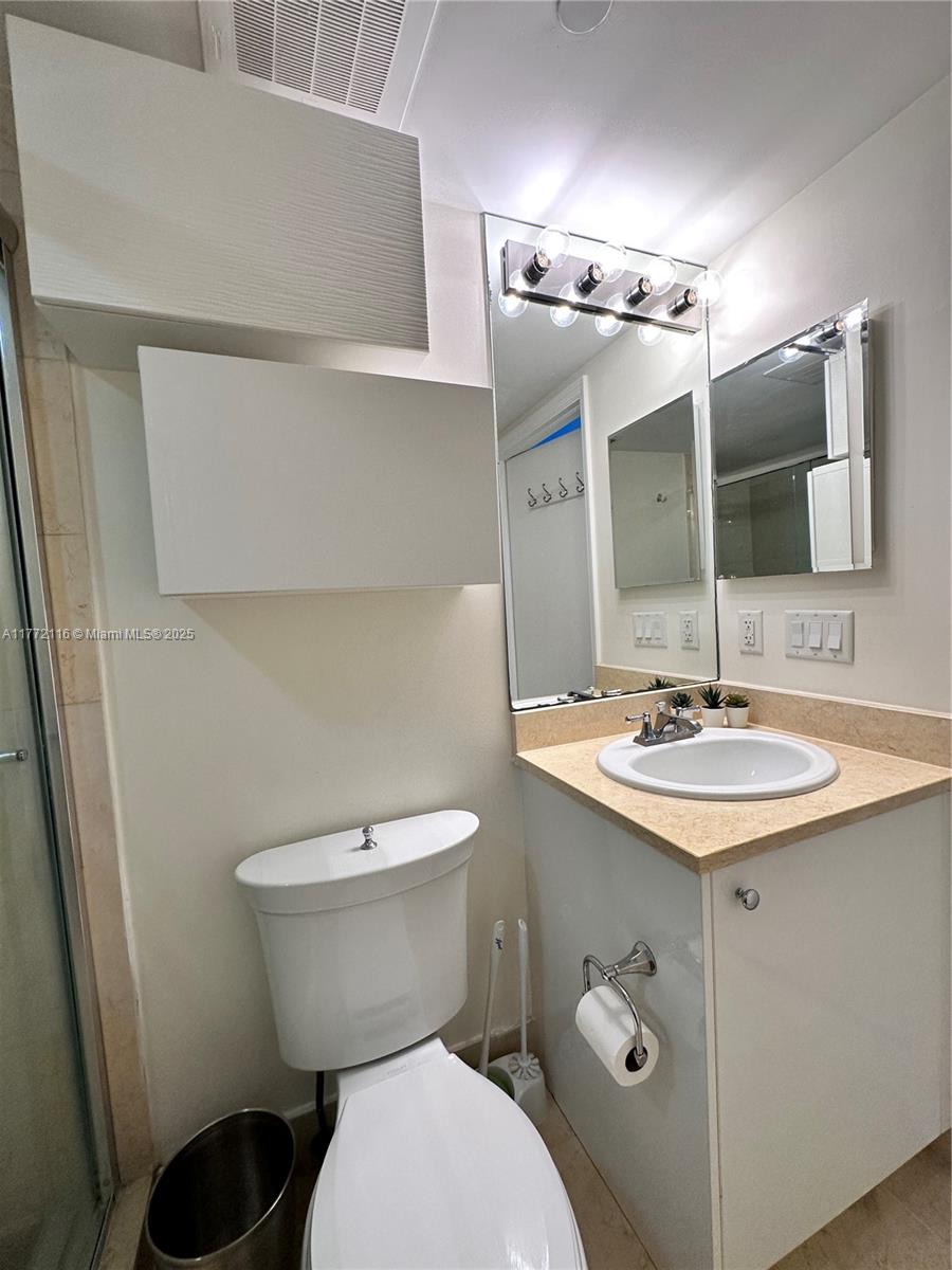 TURNBERRY VILLAGE SO TOWE - Residential