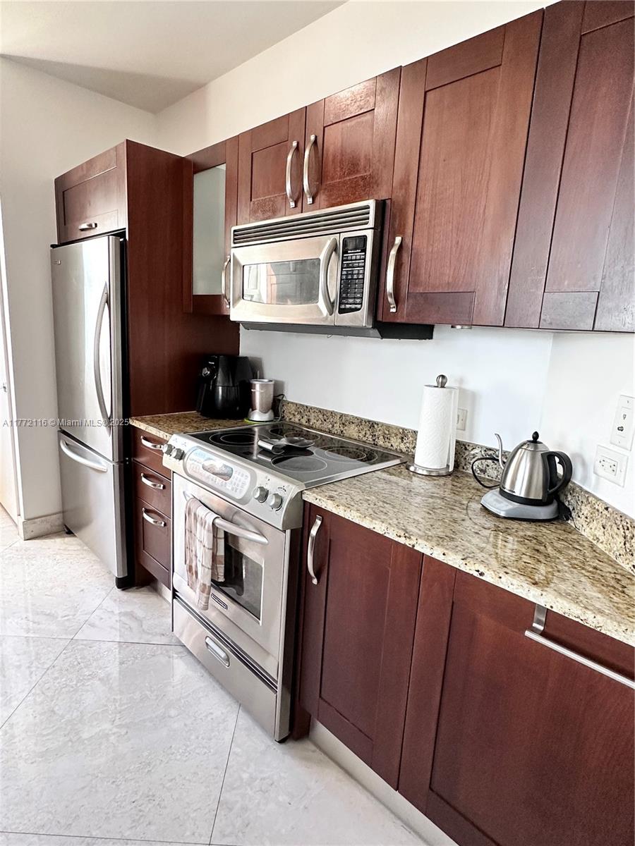 TURNBERRY VILLAGE SO TOWE - Residential