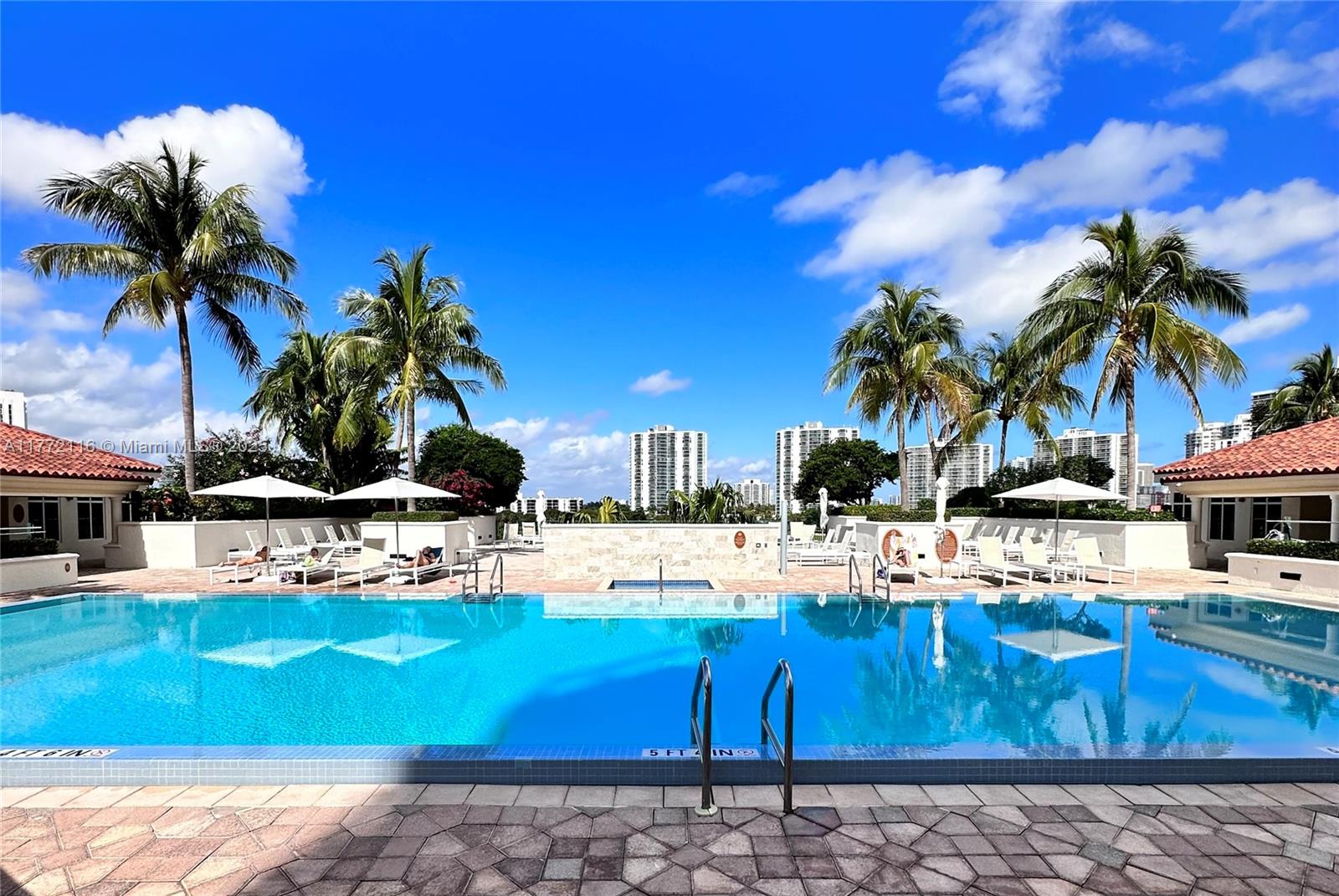 TURNBERRY VILLAGE SO TOWE - Residential