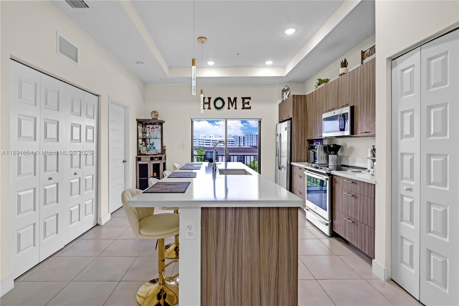 GRAND BAY SOUTH VILLAS - Residential Lease