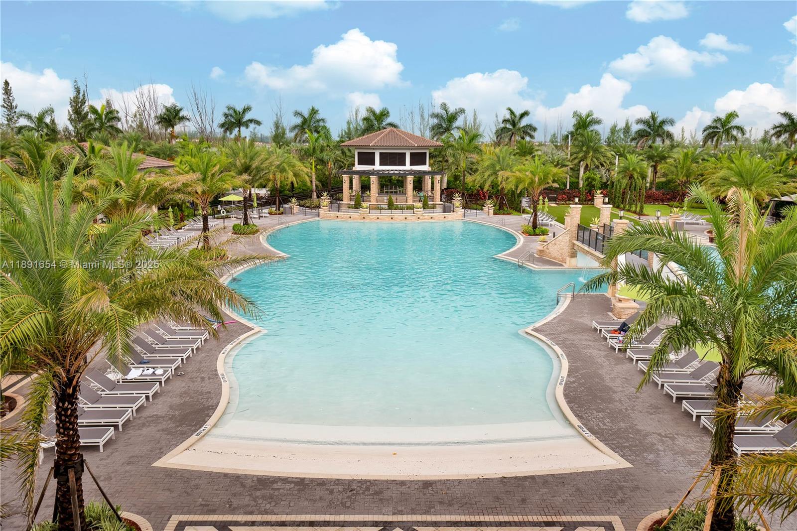 GRAND BAY SOUTH VILLAS - Residential Lease