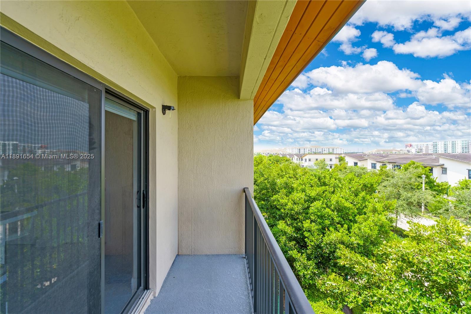 GRAND BAY SOUTH VILLAS - Residential Lease