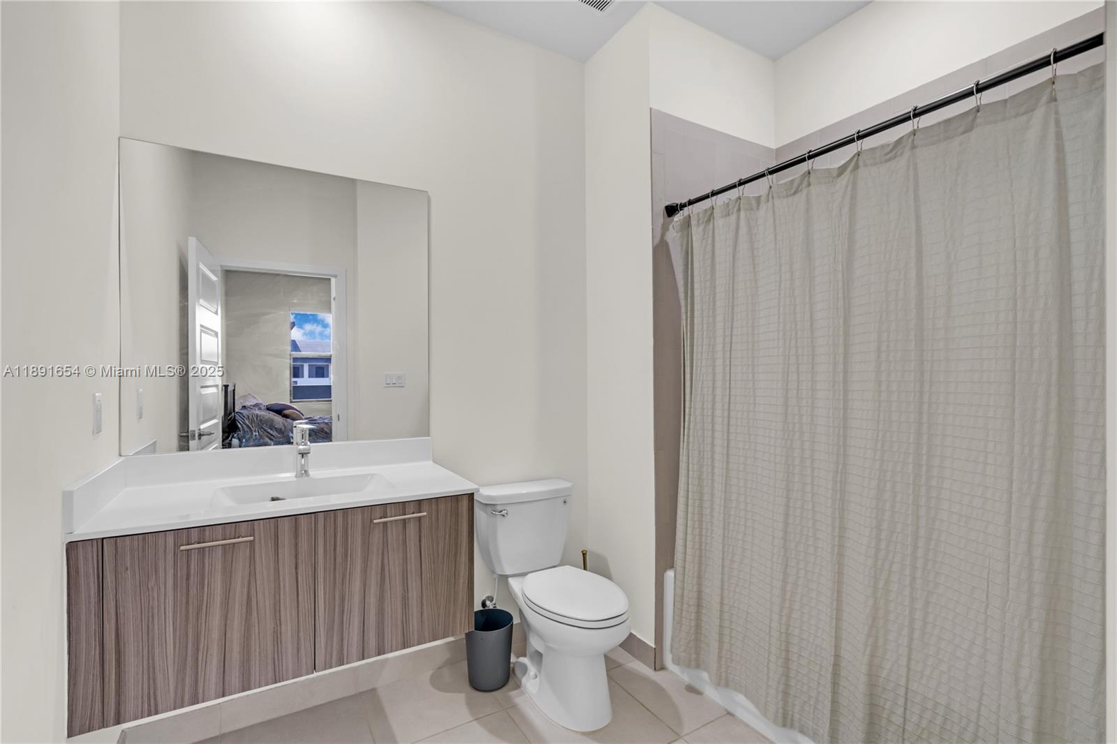 GRAND BAY SOUTH VILLAS - Residential Lease
