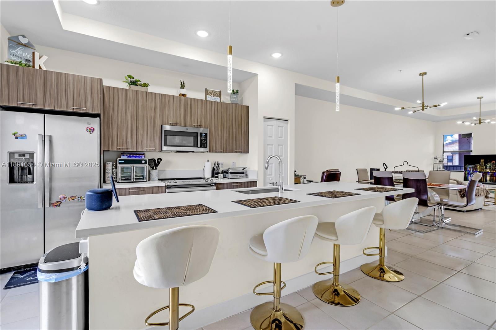 GRAND BAY SOUTH VILLAS - Residential Lease