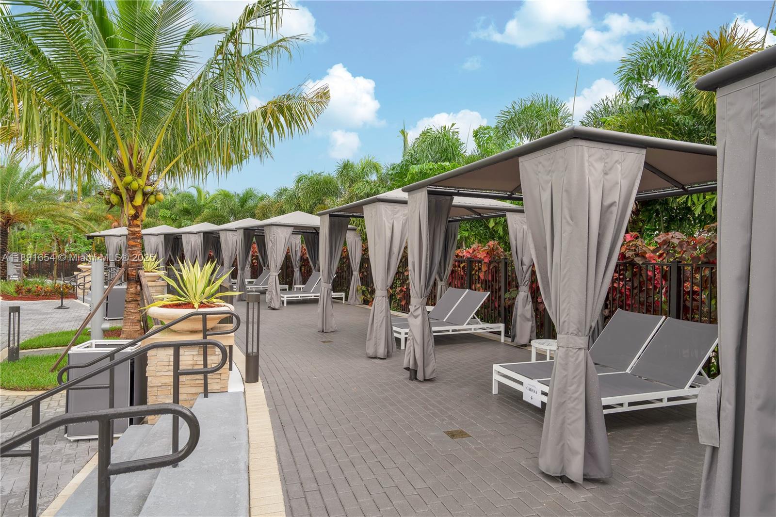 GRAND BAY SOUTH VILLAS - Residential Lease