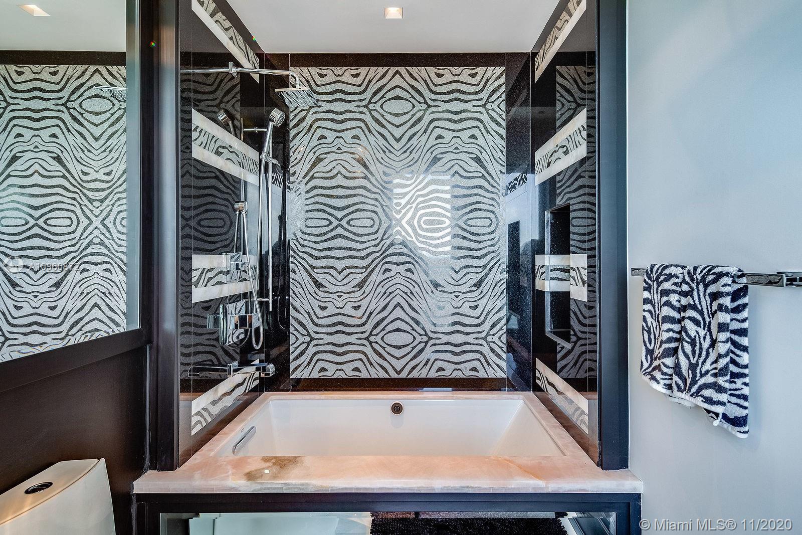 SUNRISE HARBOUR REV PL - Residential