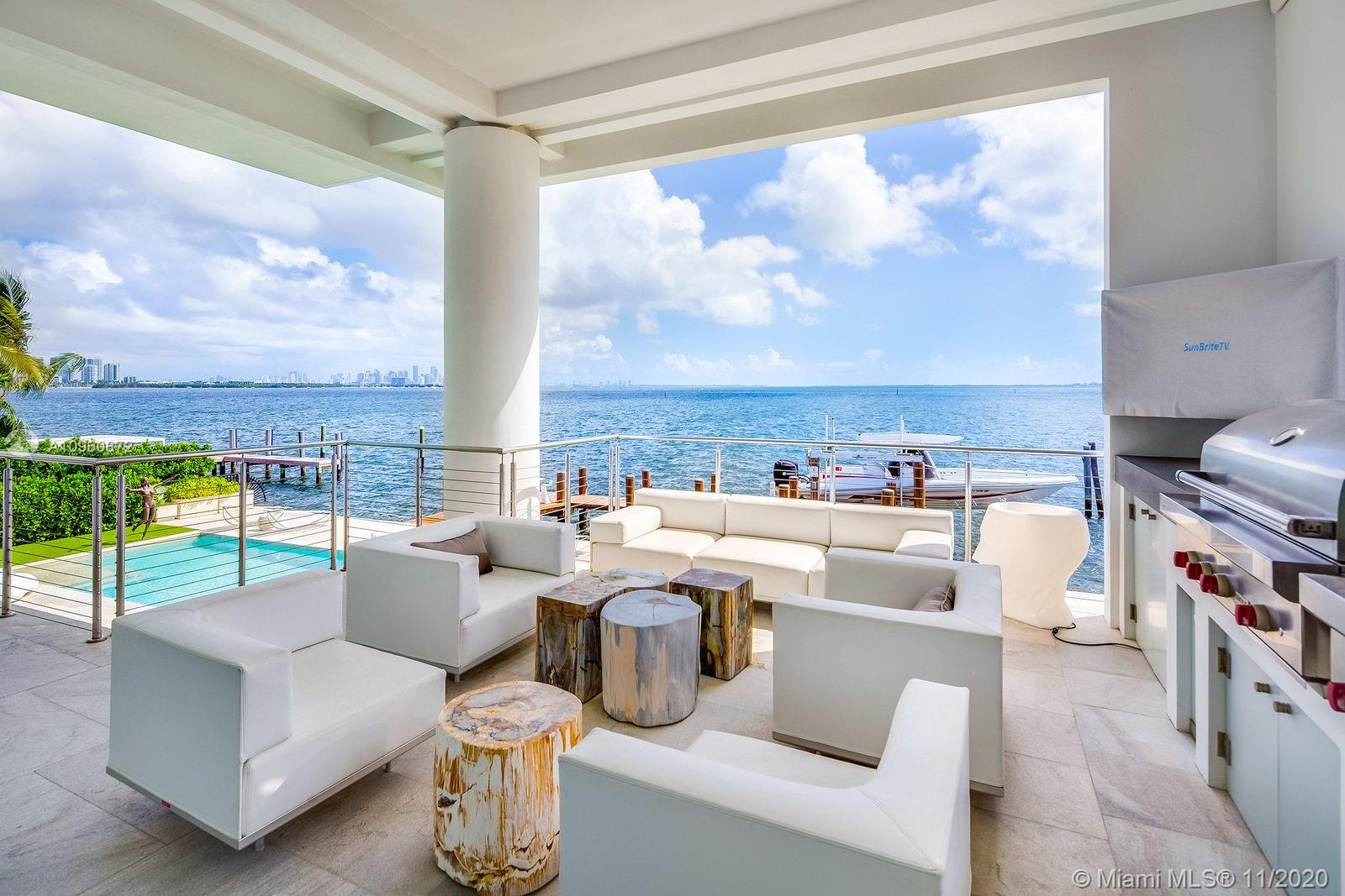 SUNRISE HARBOUR REV PL - Residential