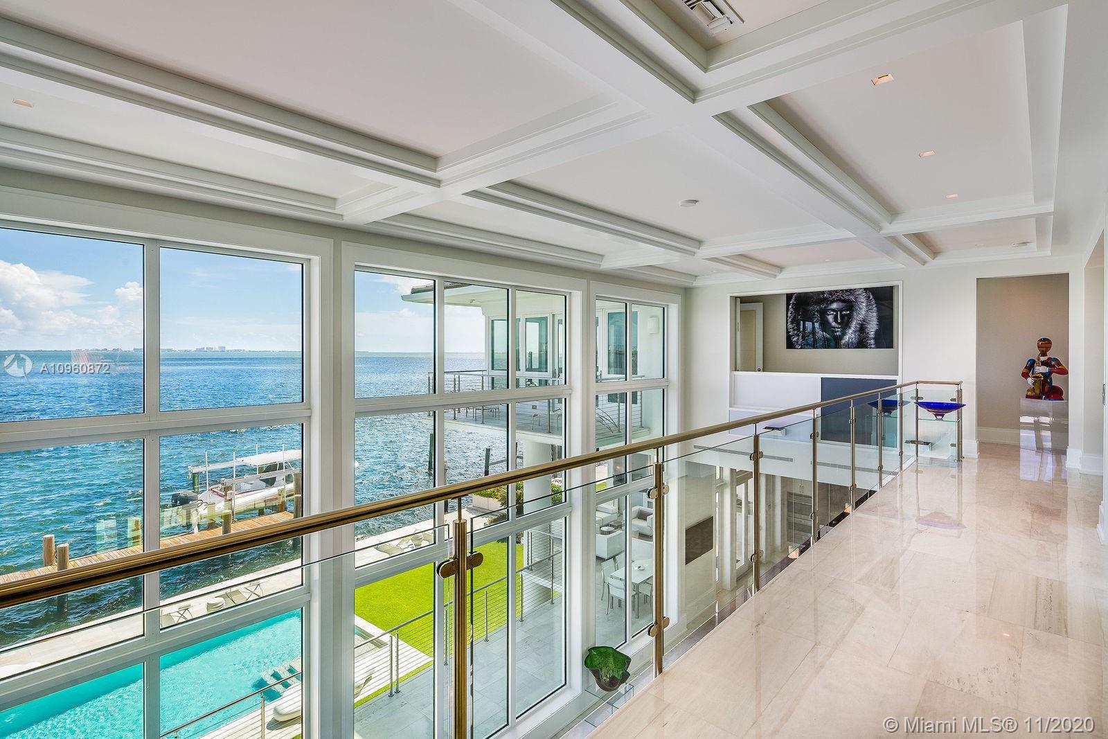 SUNRISE HARBOUR REV PL - Residential