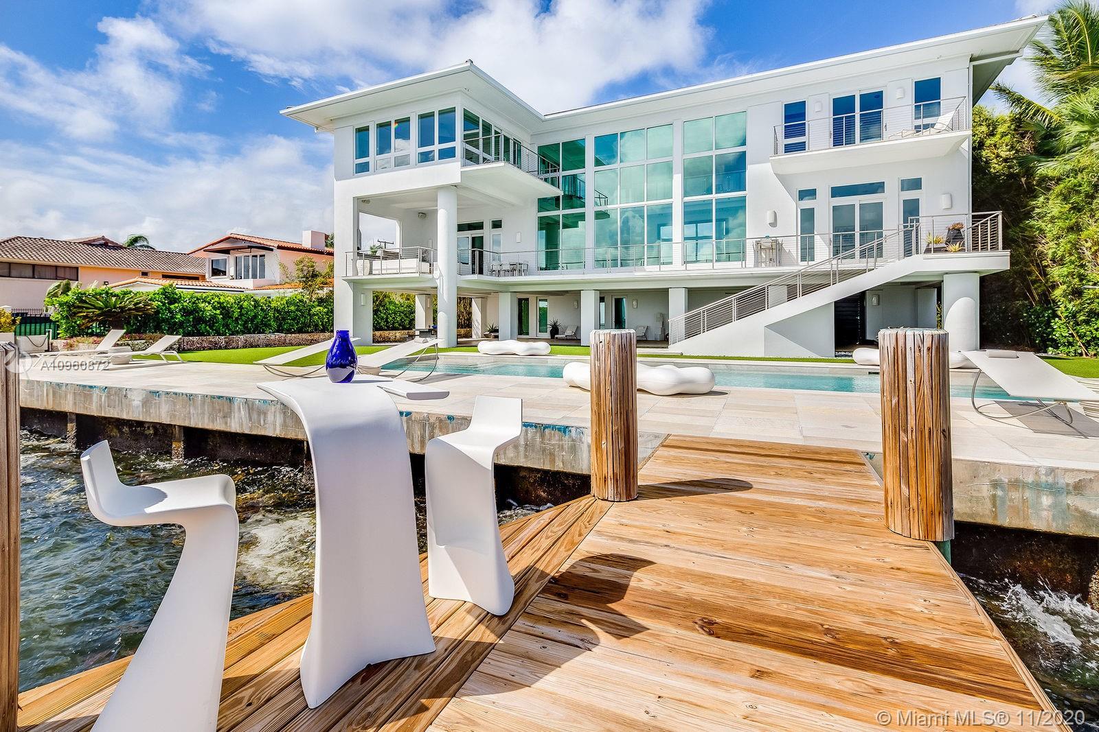 SUNRISE HARBOUR REV PL - Residential