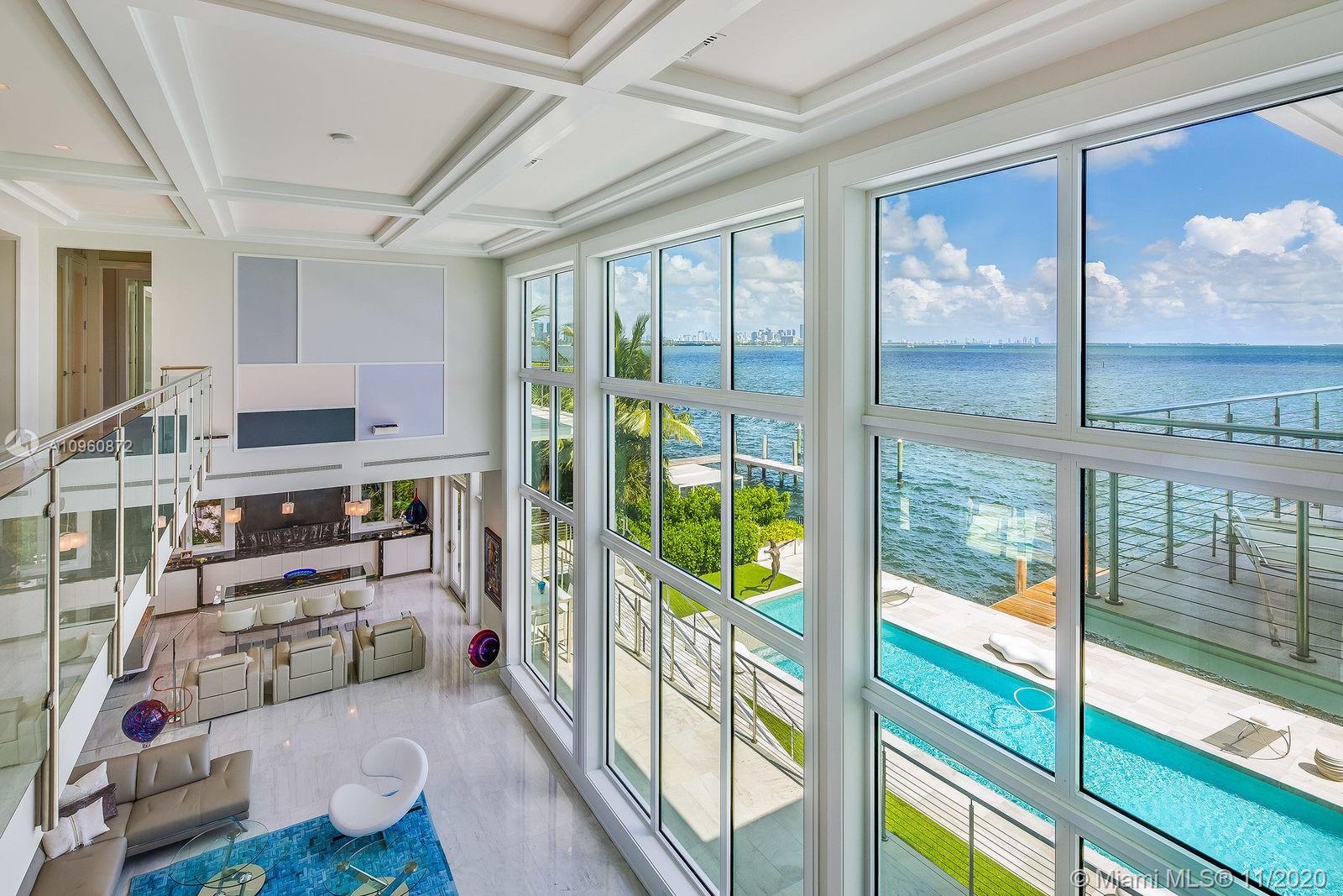 SUNRISE HARBOUR REV PL - Residential