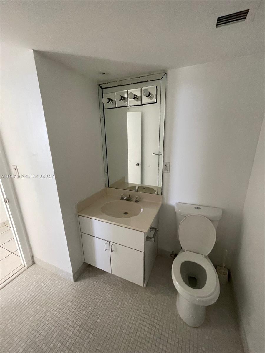 5838 CONDO - Residential Lease