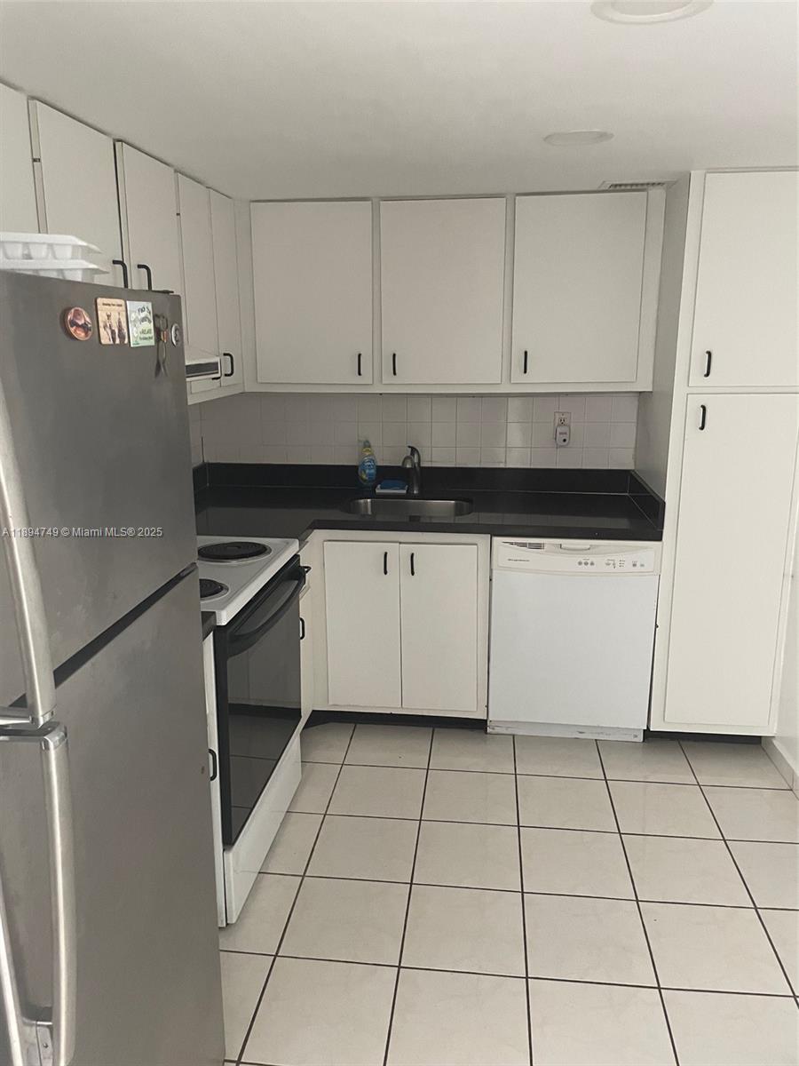 5838 CONDO - Residential Lease