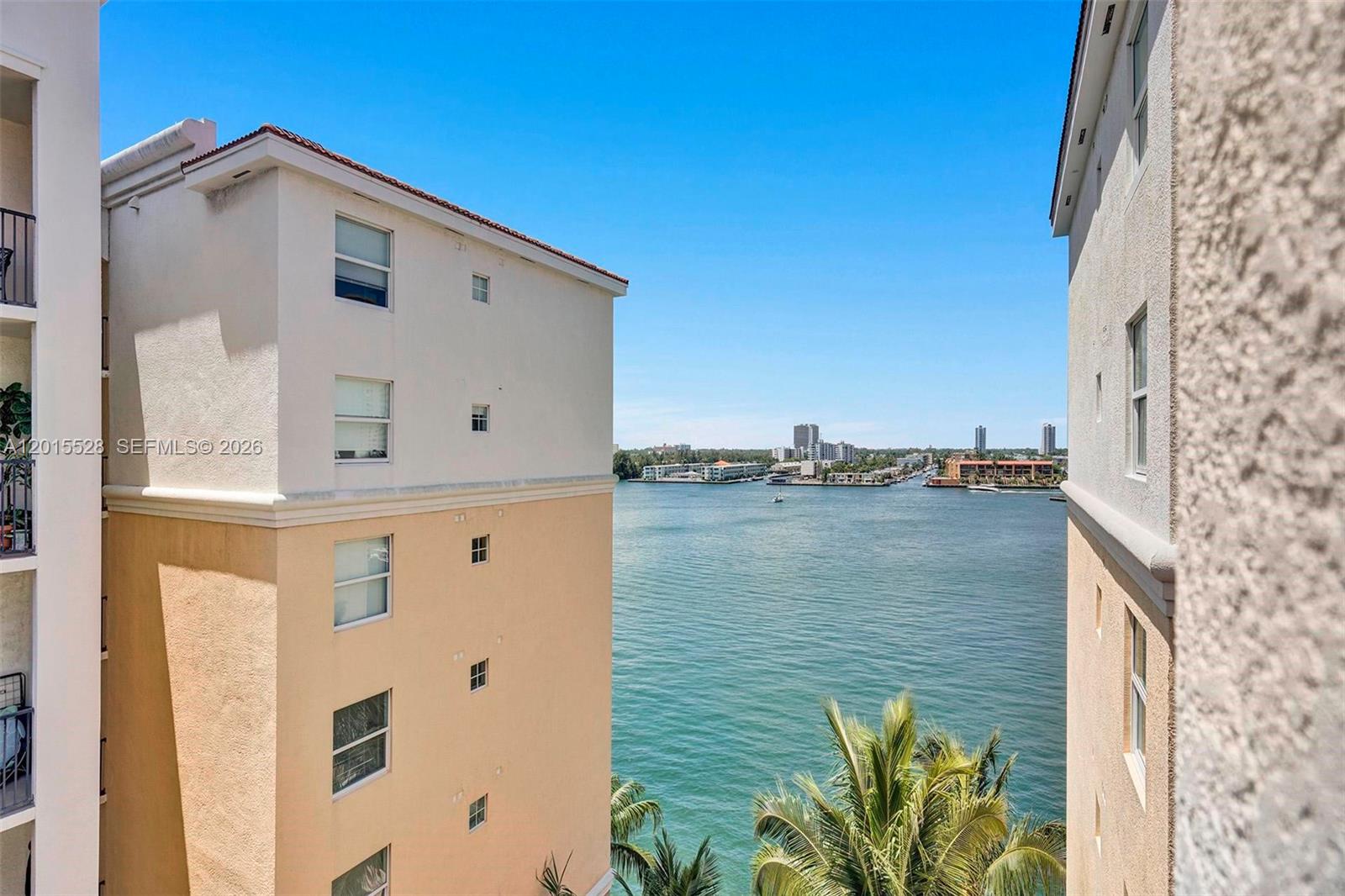 PORTO BELLAGIO CONDO - Residential