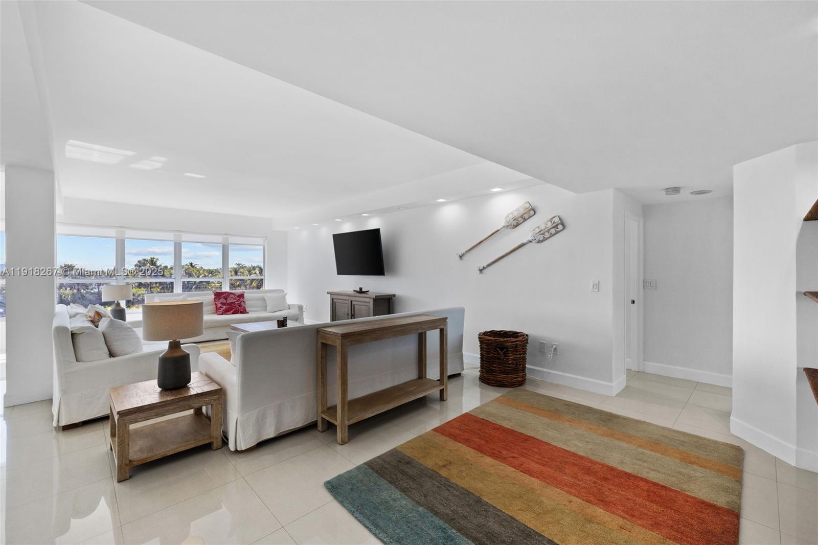 9102 W Bay Harbor Dr 5D