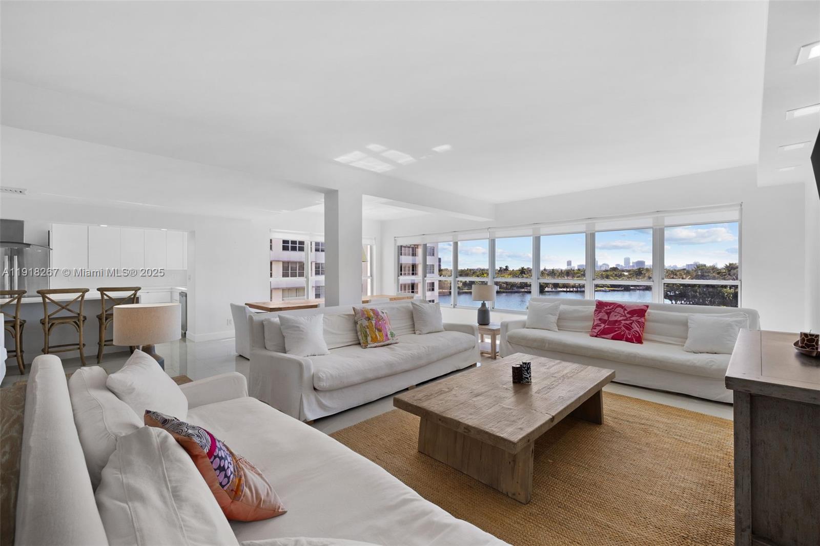 9102 W Bay Harbor Dr 5D