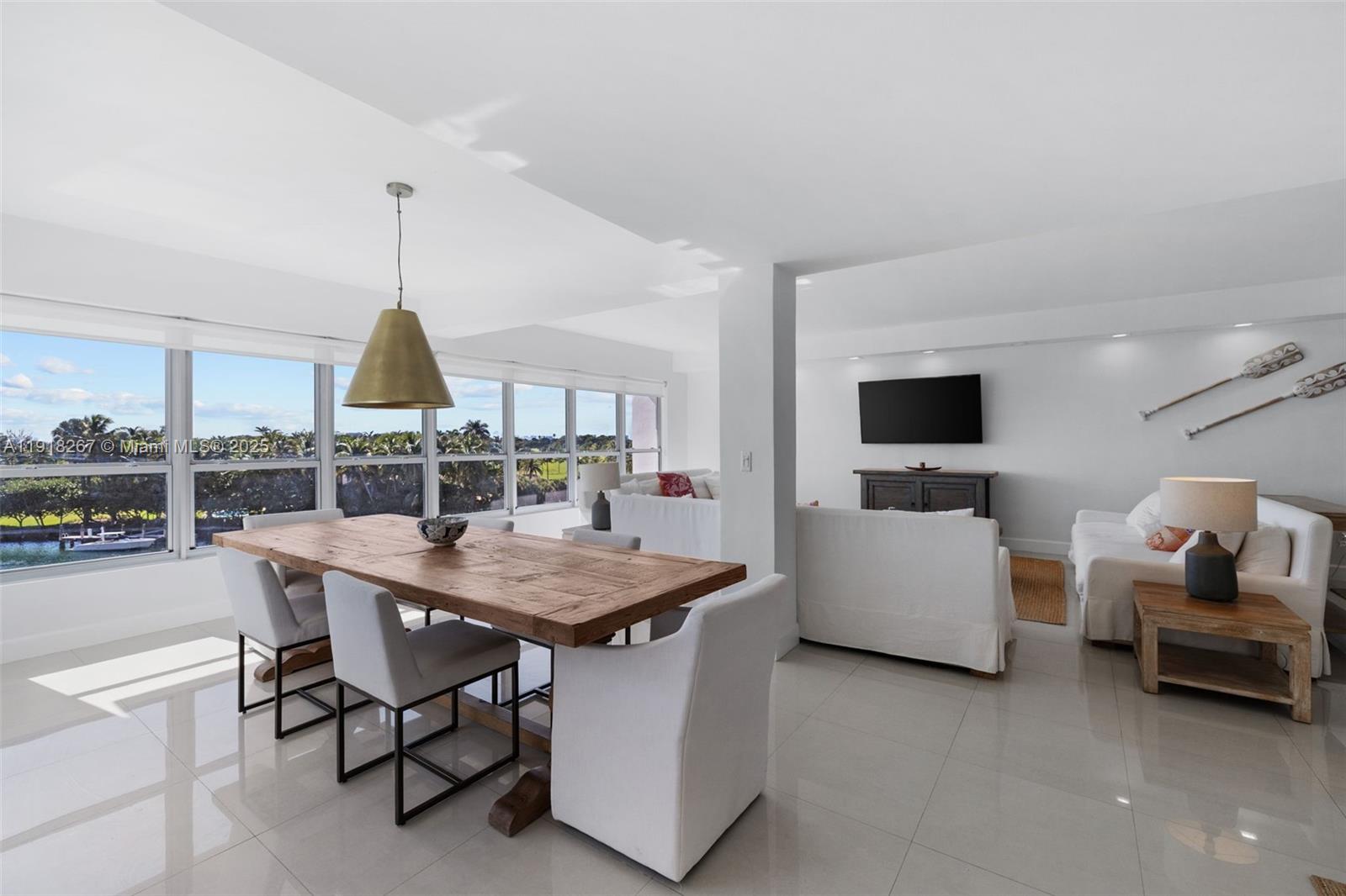 9102 W Bay Harbor Dr 5D