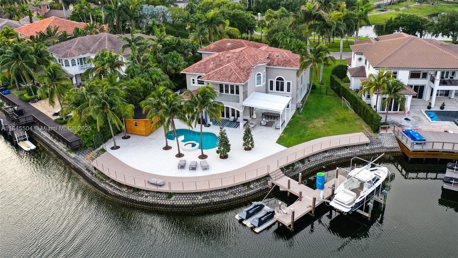 1260 Harbor Ct, Hollywood, Broward County, Florida - 6 Bedrooms  
7 Bathrooms - 