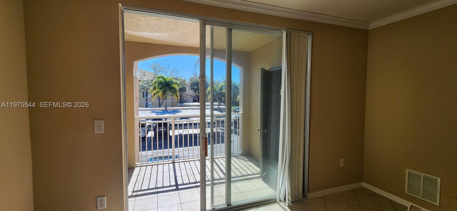 VILLAS AT EMERALD DUNES C - Residential Lease